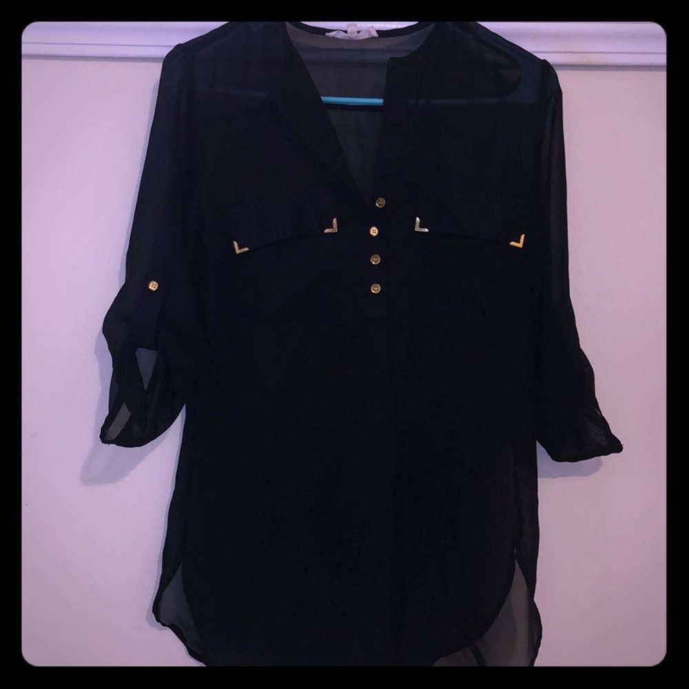 Black mid-sleeve dress shirt